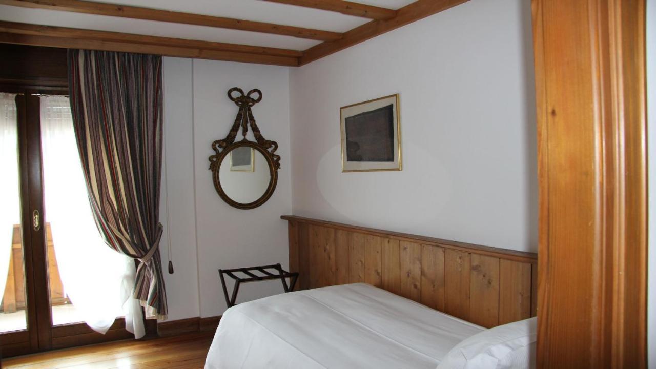 Hotel Bellevue Suites & Spa Cortina dʼAmpezzo Exterior foto